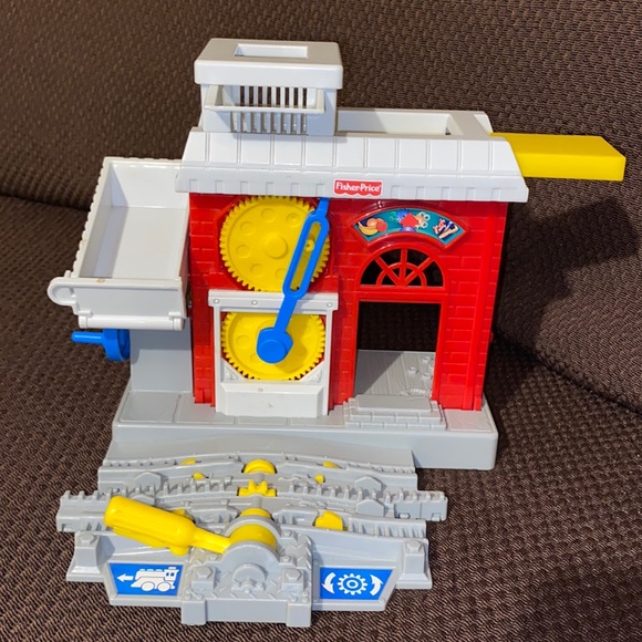 Fisher Price GeoTrax train Workin' Town Railway Mill Factory H3464 GeoMotion - Picture 1 of 4